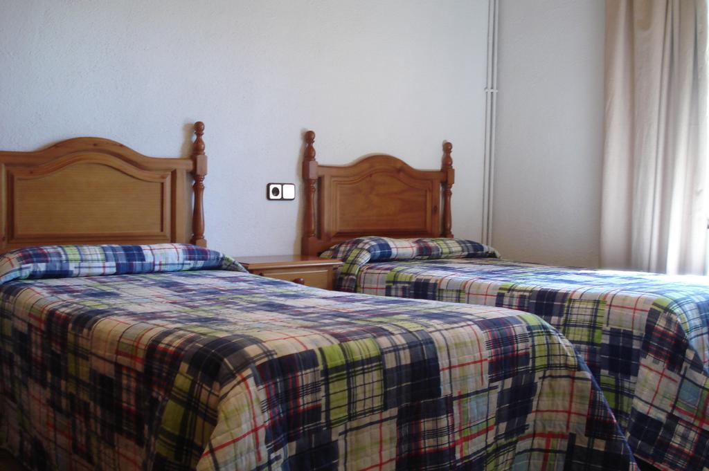 Apartaments Pont Romanic Espot Cameră foto