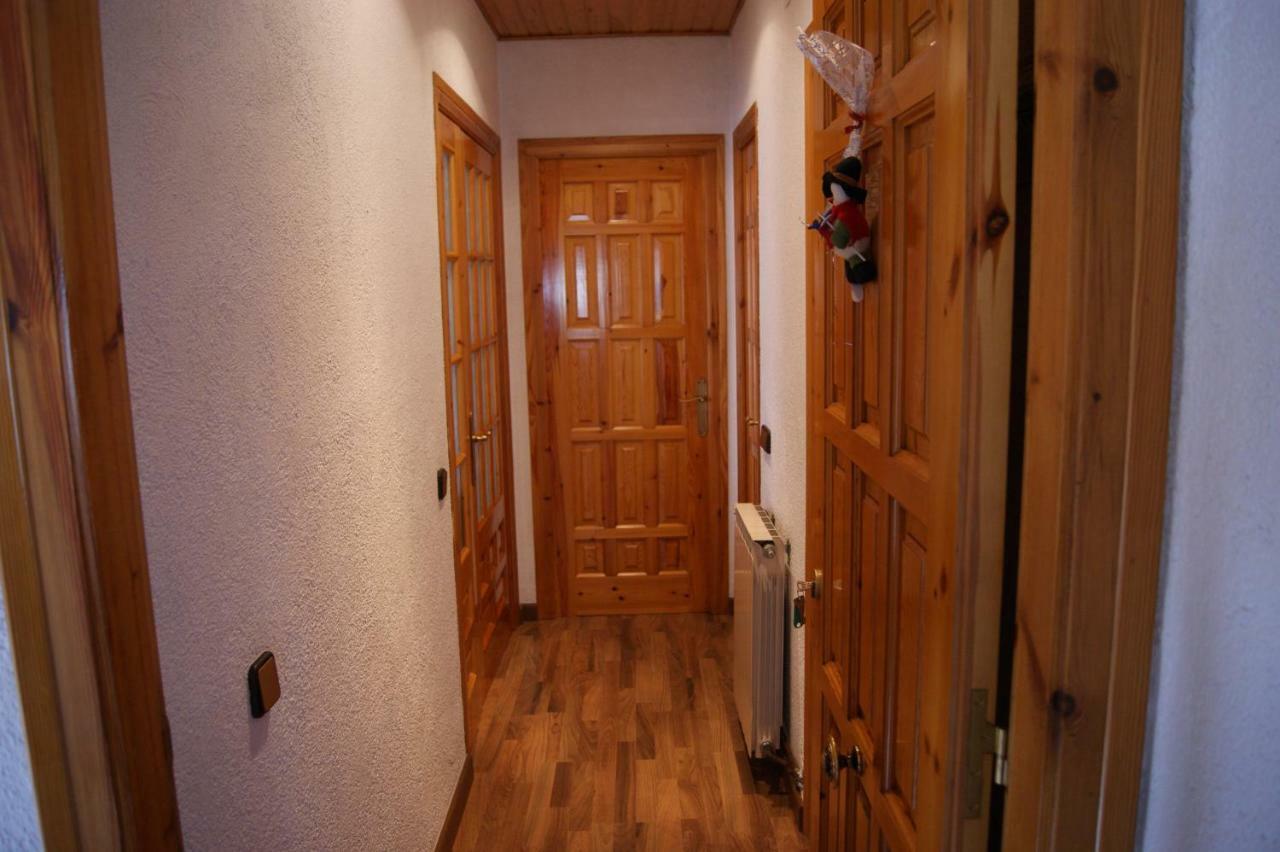 Apartaments Pont Romanic Espot Exterior foto