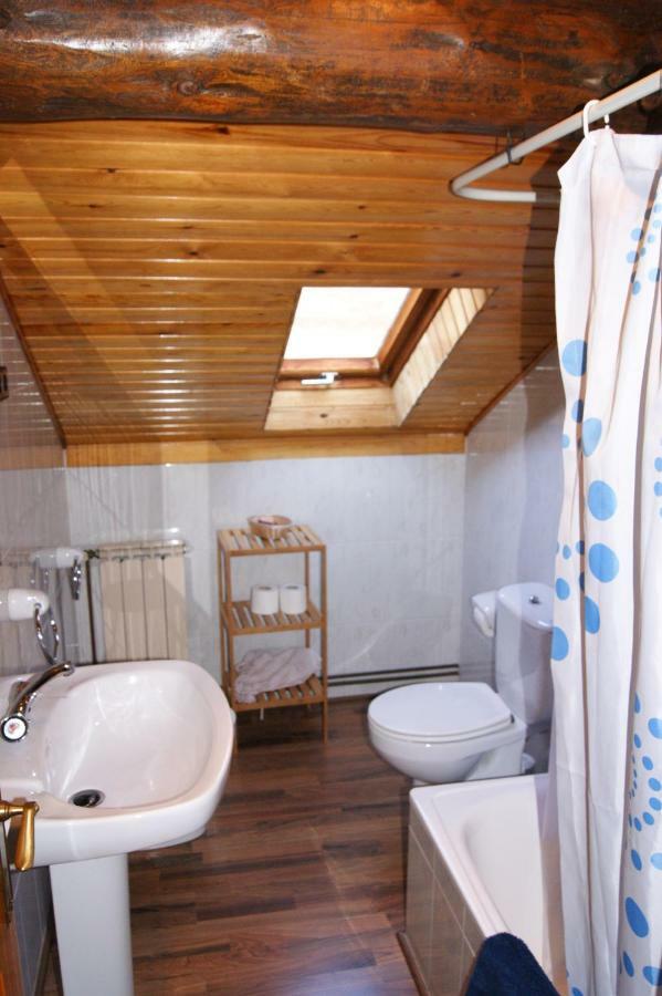 Apartaments Pont Romanic Espot Exterior foto